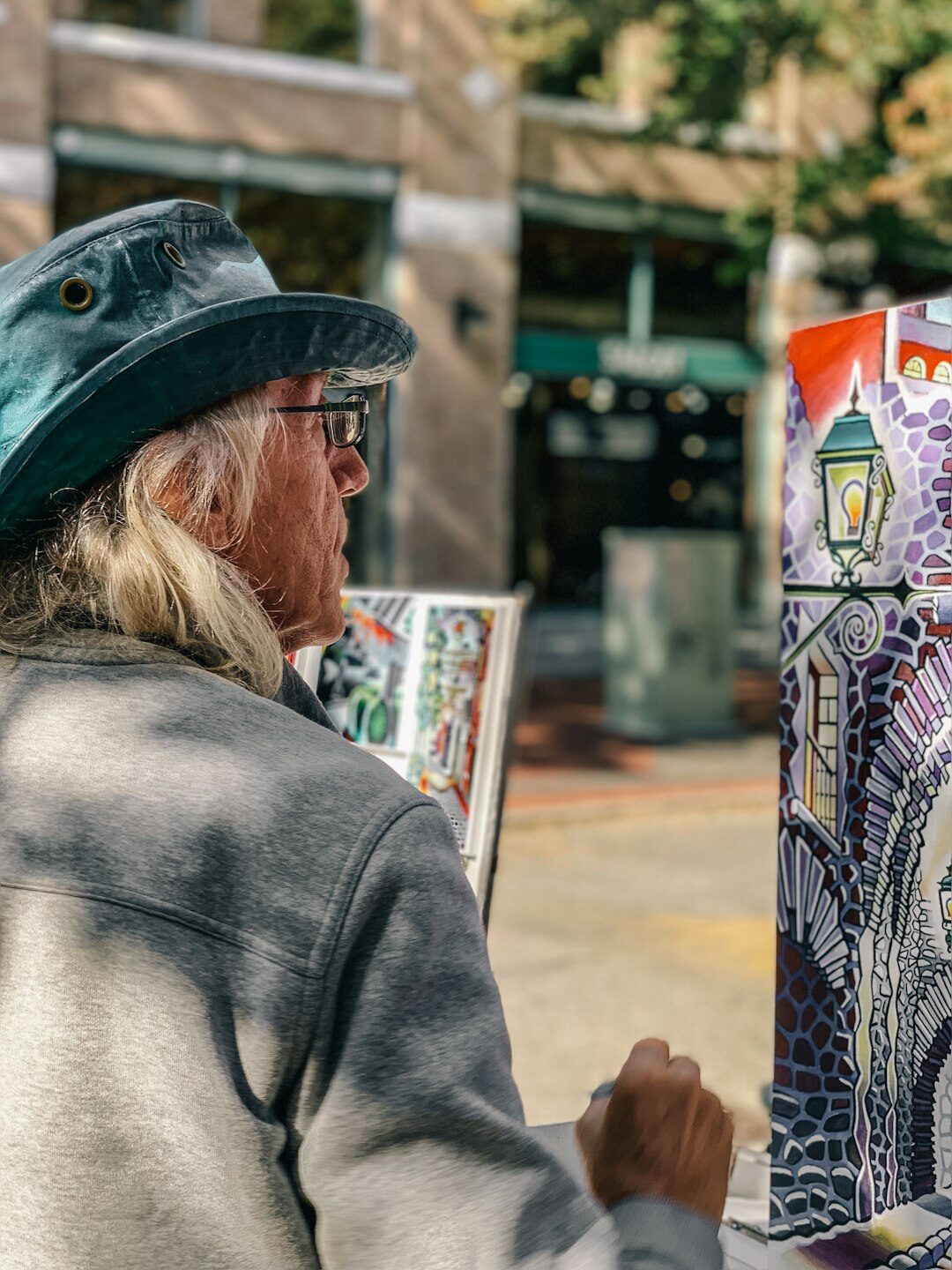 Croatian seniors painting together in an art workshop